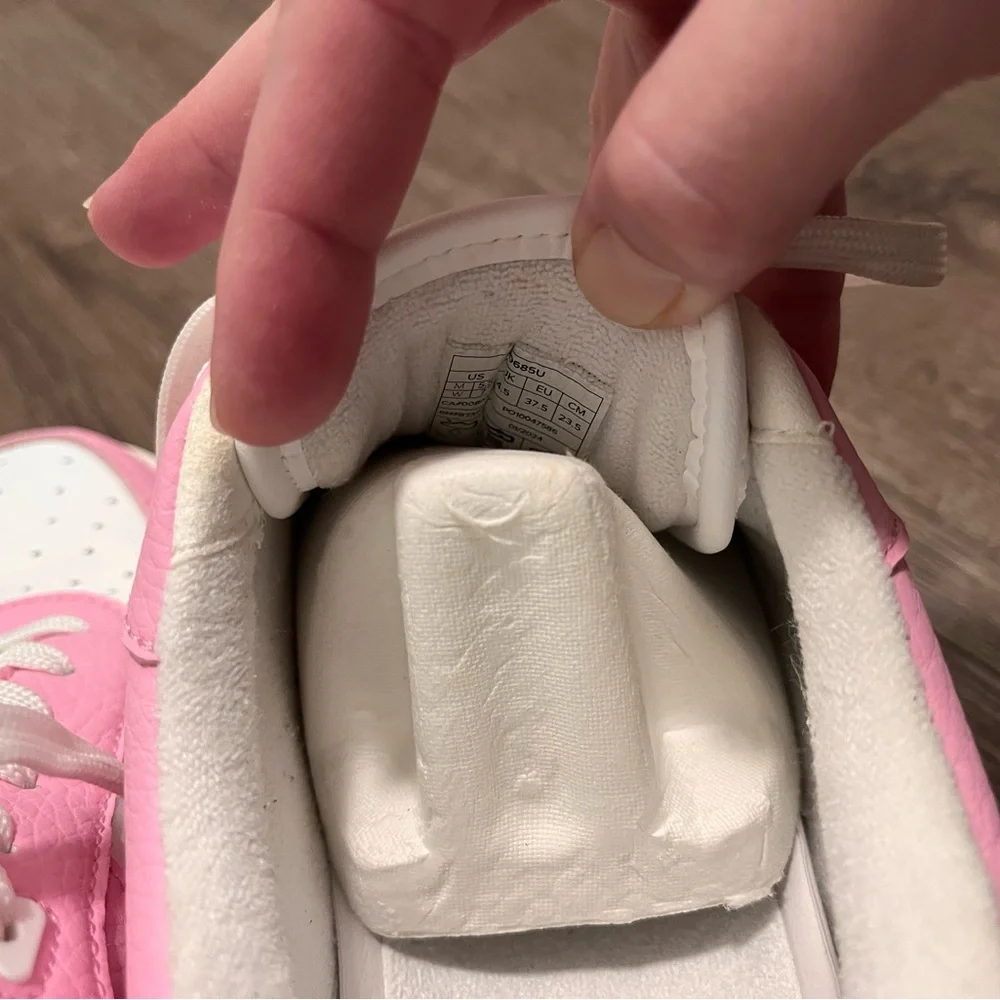 Alo yoga recovery Pink and White Sneakers W7 -worn 2x - Picture 5 of 5